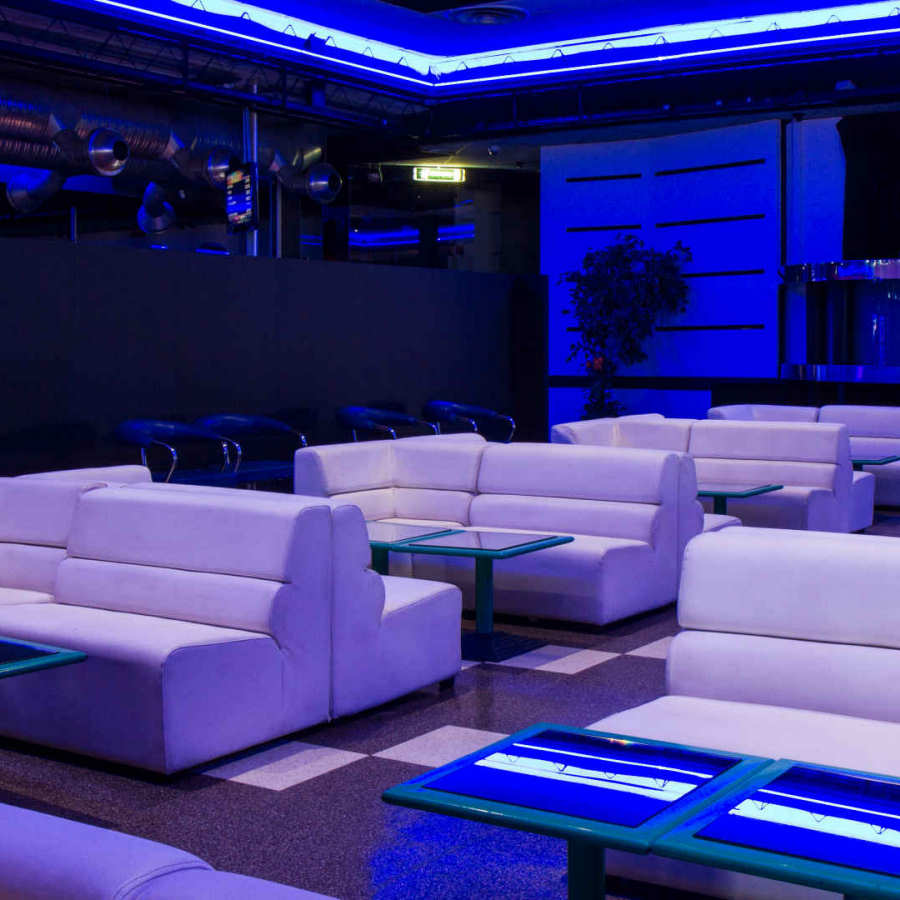 lounge bar 900 q